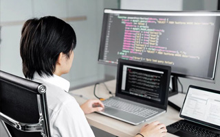 黔南 api php源码,下载的php源码怎么运行呢？